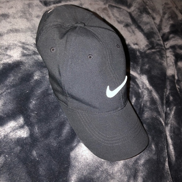 Men’s Nike Golf Hat - Picture 1 of 3